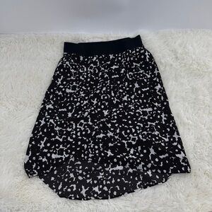 Stylish Black and White Women's Skirt